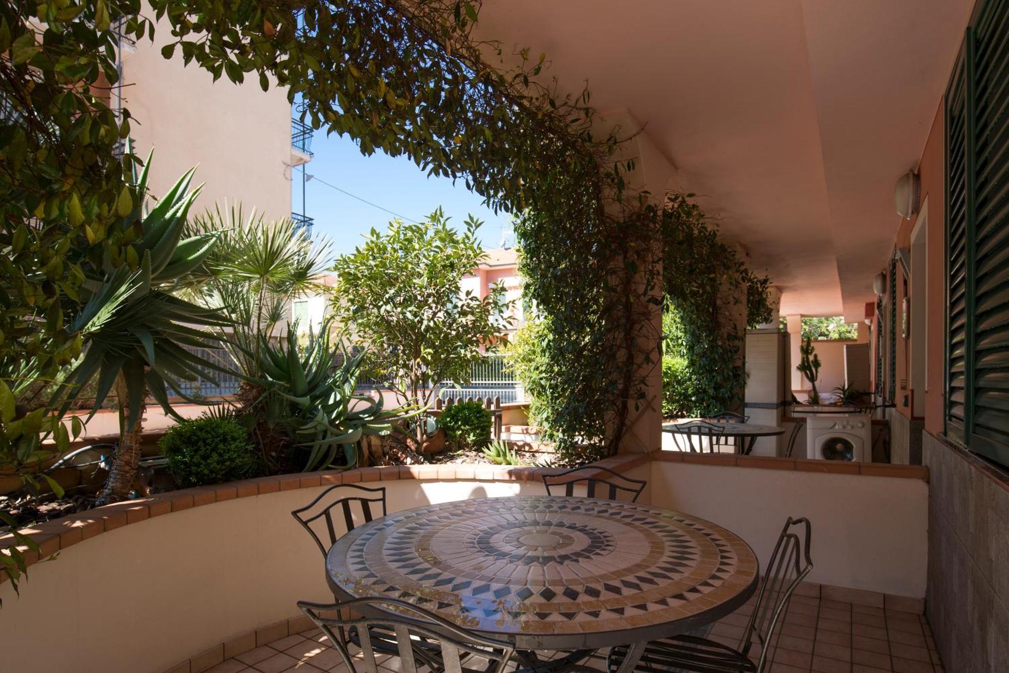Apart-hotel World Village 3*