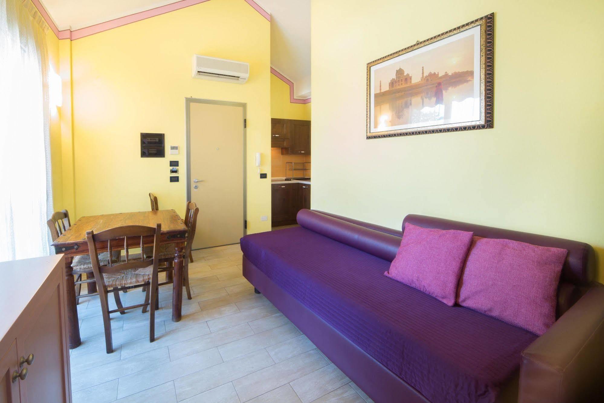 Apart-hotel World Village