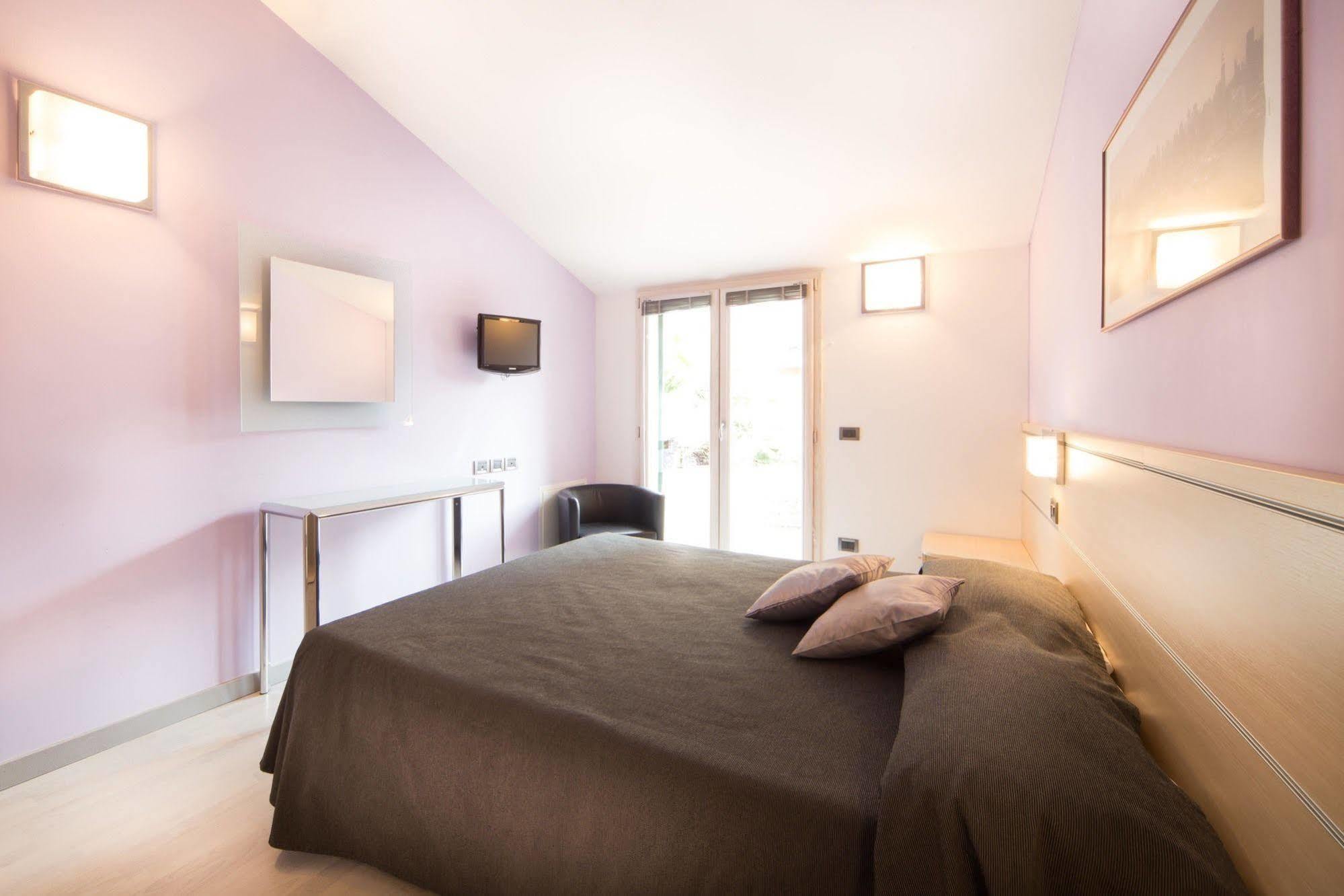 Apart-hotel World Village Diano Marina